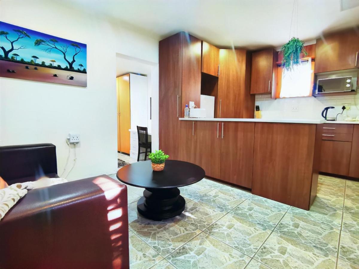 Libra Lodge Sandton Oda fotoğraf